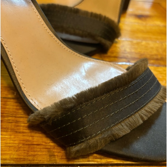 Express Green Chunky Heels - Picture 2 of 7